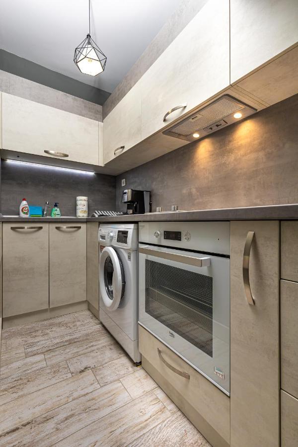 Modernly-Designed 1Bd Apartment With A Nice Terrace بلوفديف المظهر الخارجي الصورة